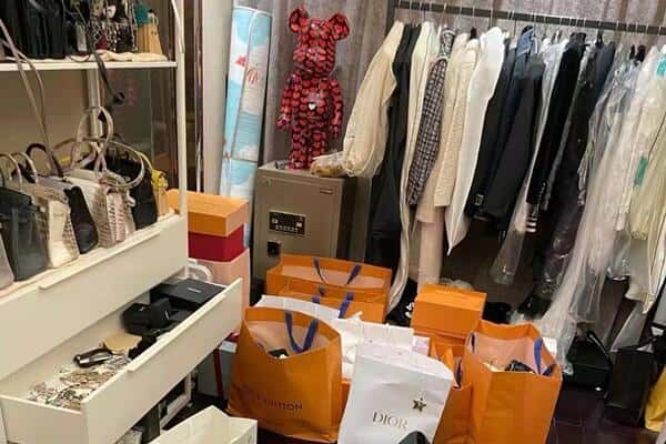 平南县回收一线品牌衣服